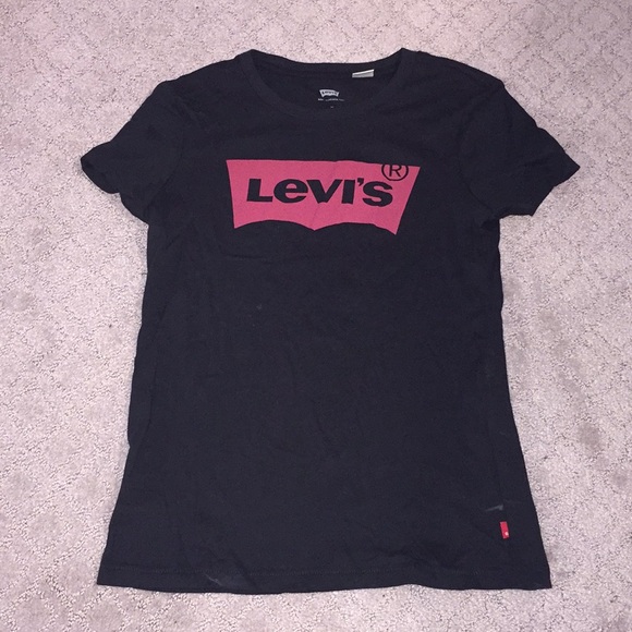 levis t shirt black and red